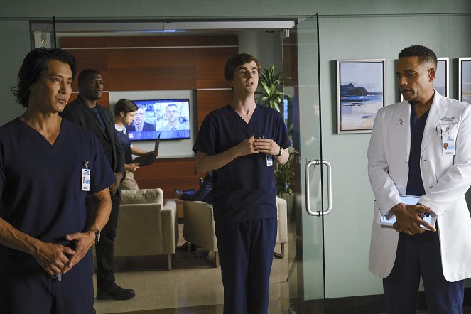 The Good Doctor - Take My Hand - Photos - Will Yun Lee, Freddie Highmore, Hill Harper