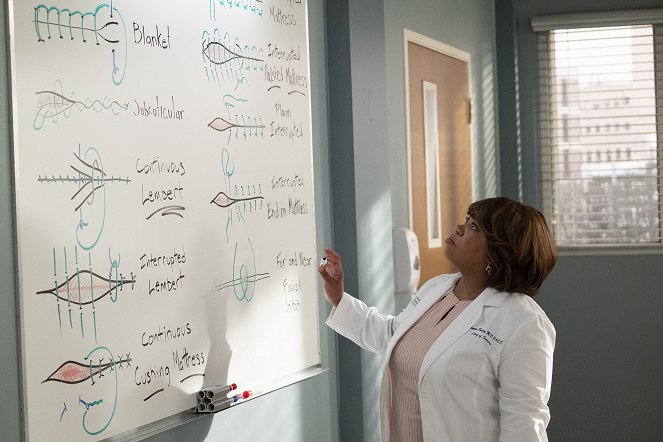 Grey's Anatomy - Season 16 - Back in the Saddle - Photos - Chandra Wilson