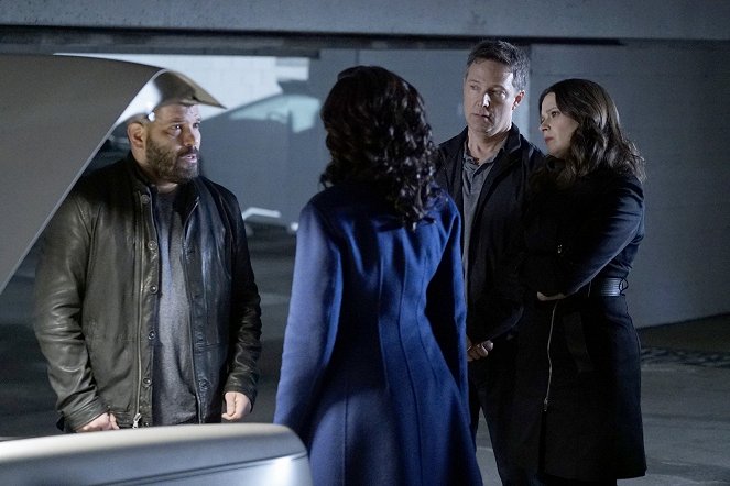 Scandal - A Traitor Among Us - Photos - Guillermo Díaz, Katie Lowes