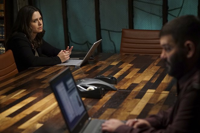 Scandal - A Traitor Among Us - Photos - Katie Lowes