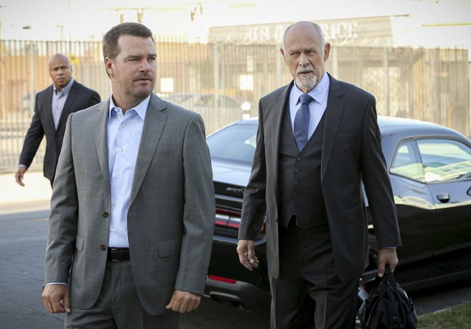 NCIS: Los Angeles - Season 11 - Hail Mary - Photos - Chris O'Donnell, Gerald McRaney