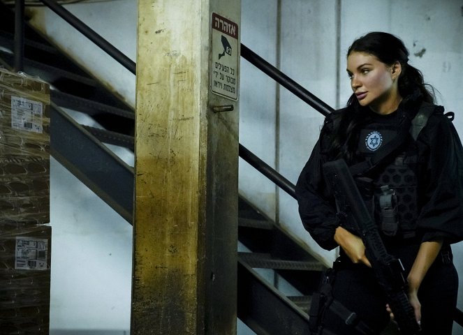 Agenci NCIS: Los Angeles - Season 11 - Decoy - Z filmu - Natassia Halabi