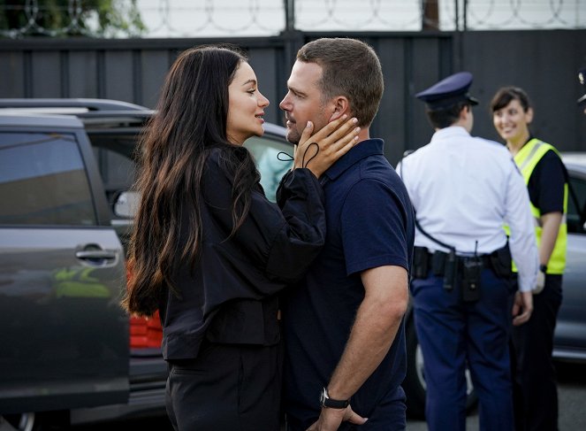 Agenci NCIS: Los Angeles - Season 11 - Decoy - Z filmu - Natassia Halabi, Chris O'Donnell