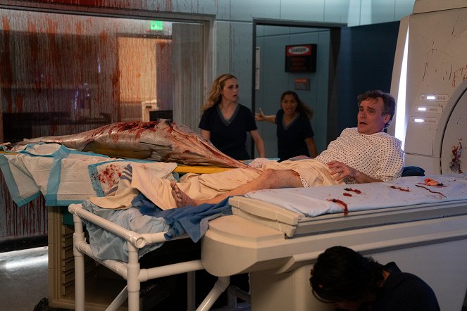 The Good Doctor - Season 3 - Claire - Photos - Robert Sean Leonard