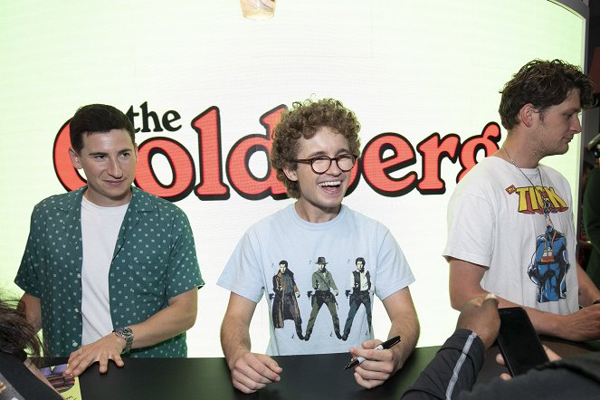 Schooled - Season 2 - Rendezvények - THE GOLDBERGS’ Sean Giambrone, Troy Gentile and Sam Lerner and SCHOOLED’S Brett Dier sign autographs for their fans at the ABC booth at 2019 COMIC-CON in anticipation of the season premiere of both hit comedies on Wednesday, September 25, 2019