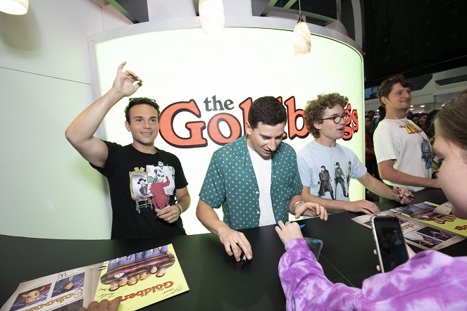 Schooled - Season 2 - Eventos - THE GOLDBERGS’ Sean Giambrone, Troy Gentile and Sam Lerner and SCHOOLED’S Brett Dier sign autographs for their fans at the ABC booth at 2019 COMIC-CON in anticipation of the season premiere of both hit comedies on Wednesday, September 25, 2019