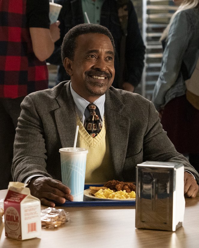 Schooled - Season 2 - I'll Be There for You - Photos - Tim Meadows