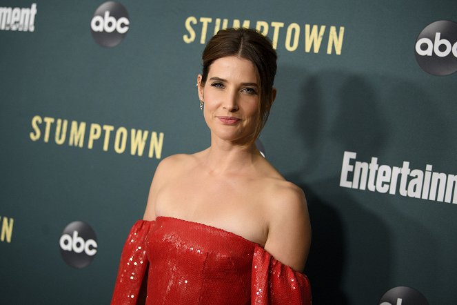 Stumptown - Z akcií - The cast and executive producers of “Stumptown” celebrate the upcoming premiere of the highly anticipated fall series at an exclusive red carpet event hosted by ABC and Entertainment Weekly at the Petersen Automotive Museum in Los Angeles - Cobie Smulders