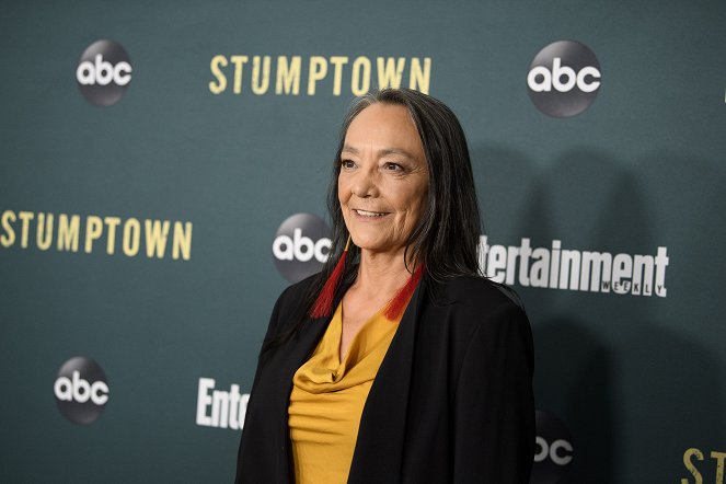 Stumptown - Z akcí - The cast and executive producers of “Stumptown” celebrate the upcoming premiere of the highly anticipated fall series at an exclusive red carpet event hosted by ABC and Entertainment Weekly at the Petersen Automotive Museum in Los Angeles - Tantoo Cardinal