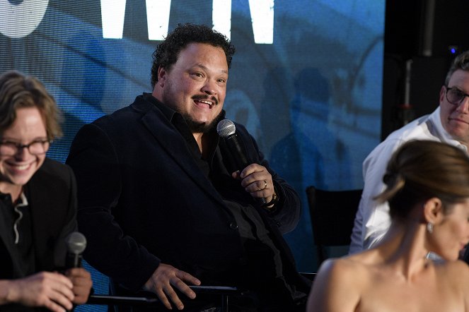 Dex nyomozó - Rendezvények - The cast and executive producers of “Stumptown” celebrate the upcoming premiere of the highly anticipated fall series at an exclusive red carpet event hosted by ABC and Entertainment Weekly at the Petersen Automotive Museum in Los Angeles - Adrian Martinez