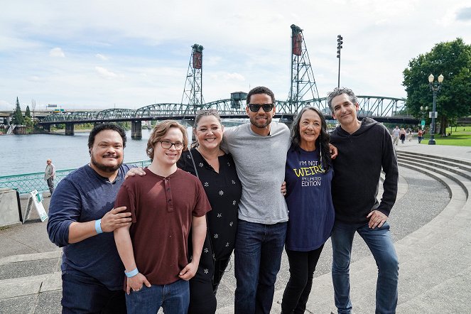 Stumptown - Evenementen - The cast and EPs, joined by executive producer and author of the “Stumptown” graphic novels, Greg Rucka, participate on a panel moderated by KATU’s Wesleigh Ogle at Rose City Comic-Con in Portland, Oregon in anticipation of the series premiere on Wednesday, September 25, 2019 - Adrian Martinez, Camryn Manheim, Michael Ealy, Tantoo Cardinal