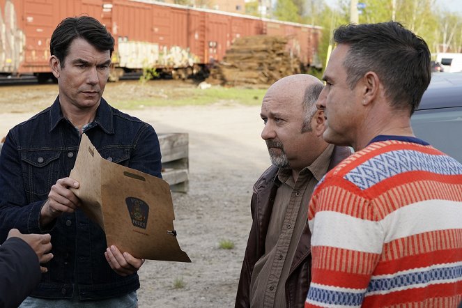 Carter - Season 2 - Harley Gets Replaced - Photos - Jerry O'Connell