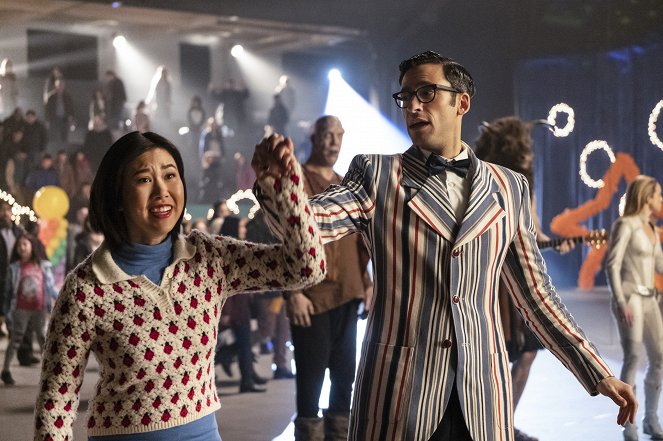 Legends of Tomorrow - Ei, mundo! - Do filme - Ramona Young, Adam Tsekhman