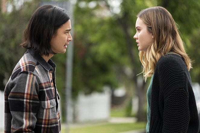 Light as a Feather - ...Silent as the Night - De la película - Jordan Rodrigues, Liana Liberato