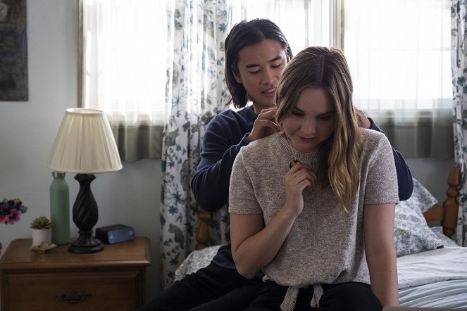 Light as a Feather - …Clear as Mud - Filmfotos - Jordan Rodrigues, Liana Liberato