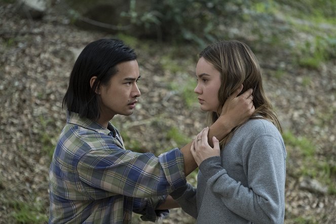 Light as a Feather - …Thick as Thieves - Z filmu - Jordan Rodrigues, Liana Liberato
