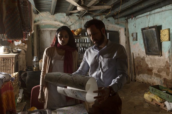 Krvavý bard - Když přijde žal, nepřijde jako jednotlivý zvěd, však v zástupech - Z filmu - Sobhita Dhulipala, Emraan Hashmi