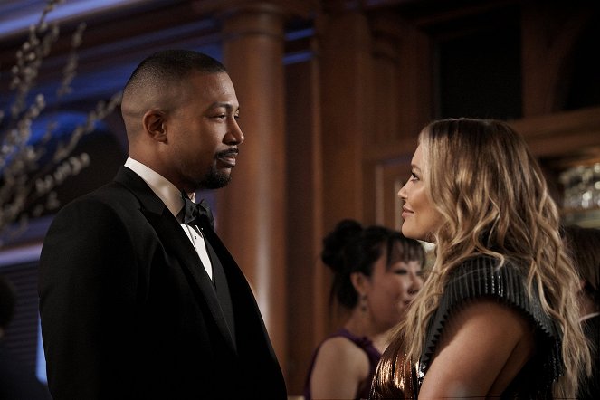 Younger - Flush with Love - Film - Charles Michael Davis, Hilary Duff