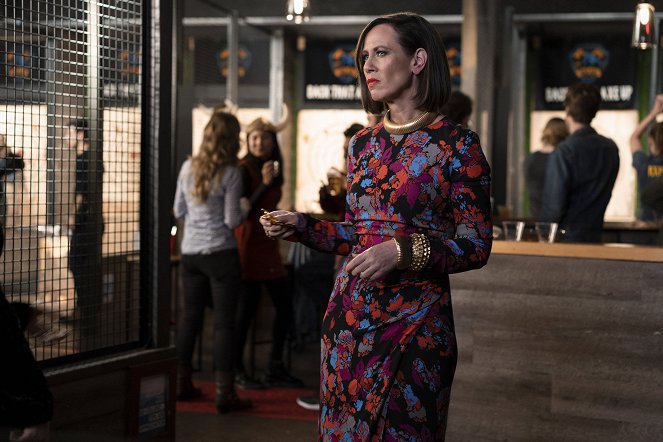 Younger - Stiff Competition - Photos - Miriam Shor