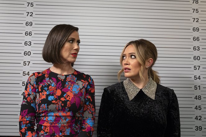 Younger - Stiff Competition - Film - Miriam Shor, Hilary Duff