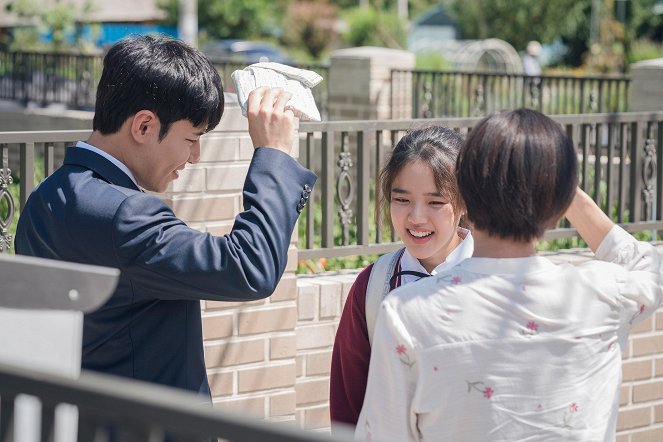 Jeungin - Dreharbeiten - Lee Kyoo-hyung, Hyang-gi Kim
