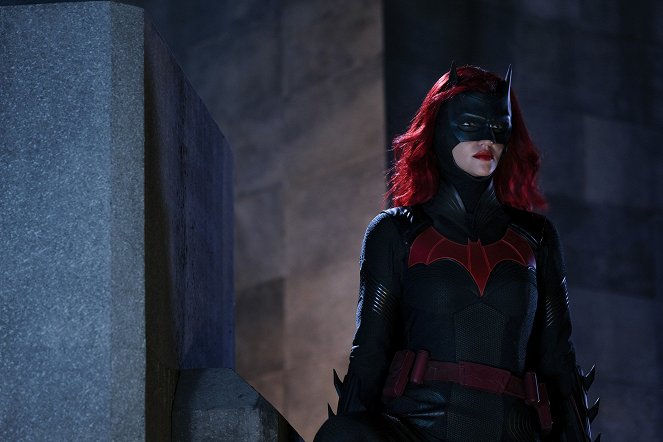 Batwoman - Série 1 - Dolů, dolů, dolů - Z filmu - Ruby Rose