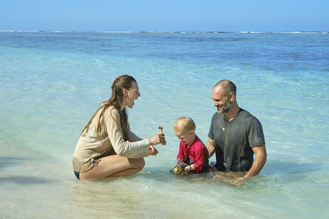 Ed Stafford: Man Woman Child Wild - Photos