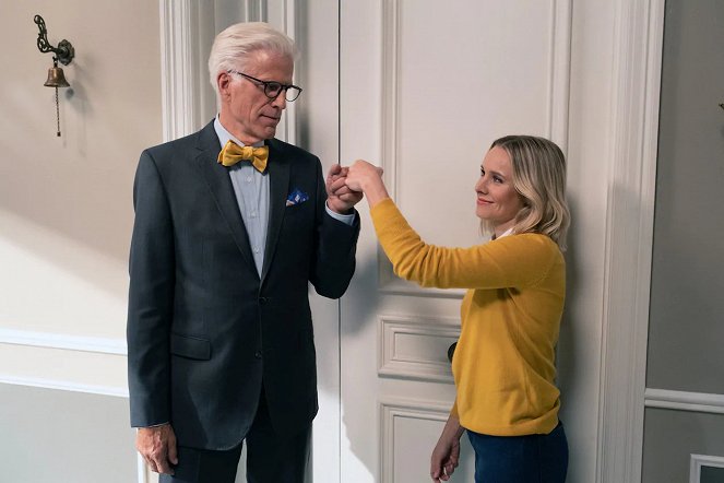 The Good Place - Chillaxing - Photos - Ted Danson, Kristen Bell