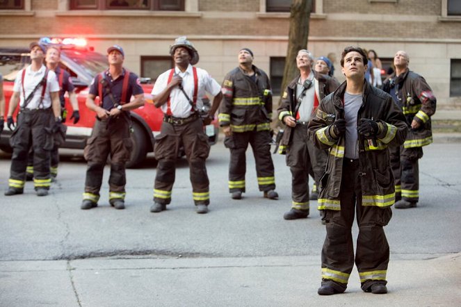 Chicago Fire - A Real Shot in the Arm - Van film