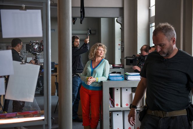 Candice Renoir - Season 6 - Der beste Freund des Menschen - Dreharbeiten - Cécile Bois