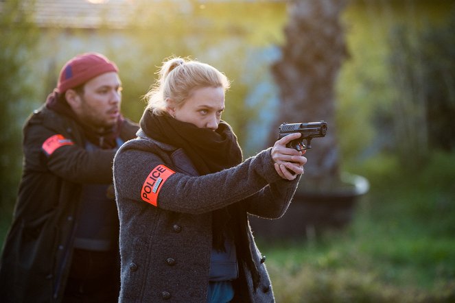 Candice Renoir - Season 6 - Der Tropfen, der das Fass zum Überlaufen bringt - Filmfotos - Yeelem Jappain