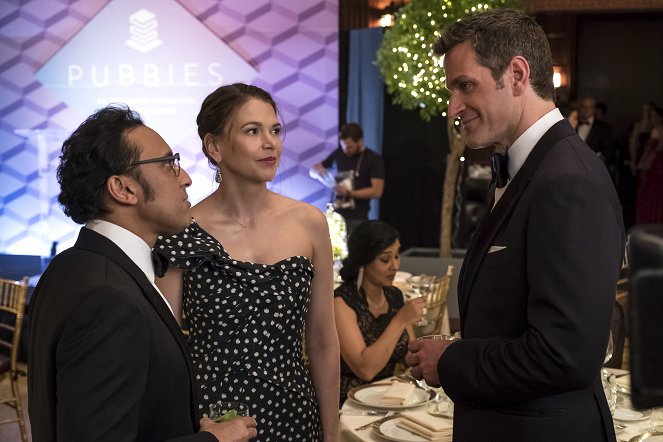 Younger - It's Love, Actually - Photos - Sutton Foster, Peter Hermann