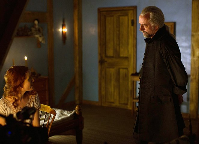 Salem - Der Fremde - Filmfotos - Tamzin Merchant, Xander Berkeley