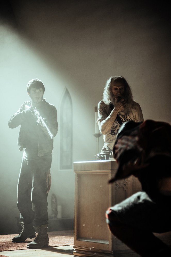 Z, mint zombi - Crisis of Faith - Filmfotók - Nat Zang, Russell Hodgkinson