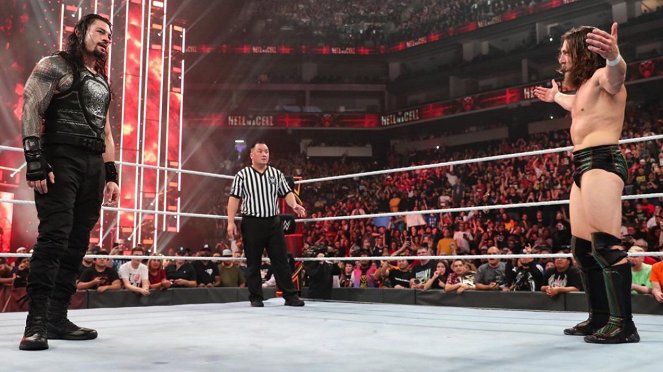 WWE Hell in a Cell - Van film - Joe Anoa'i, Bryan Danielson