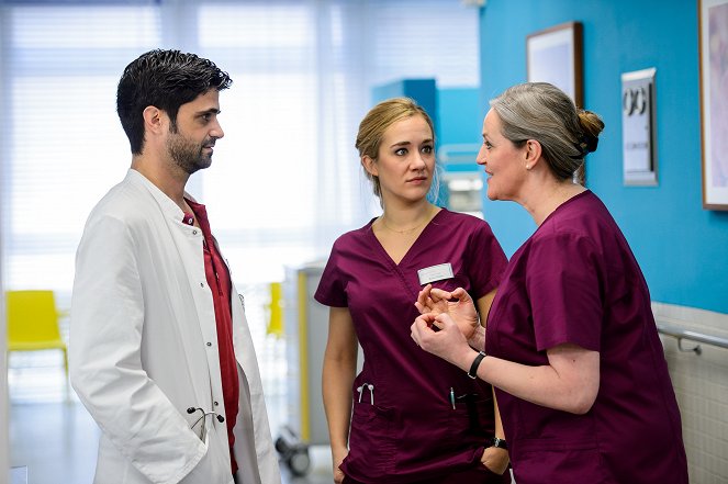 Bettys Diagnose - Season 4 - Hand in Hand - Photos