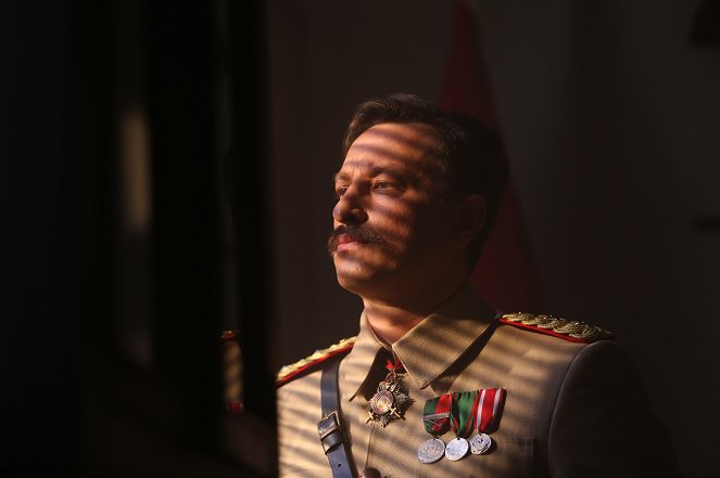 Vatanım Sensin - Season 1 - Episode 1 - Filmfotos - Onur Saylak