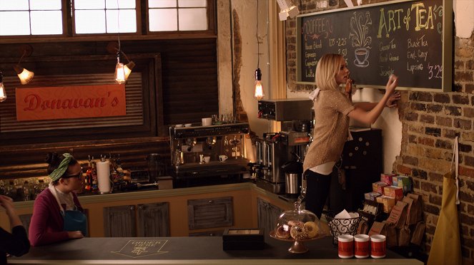 Coffee Shop - Z filmu - Gabriela Lopez, Laura Vandervoort