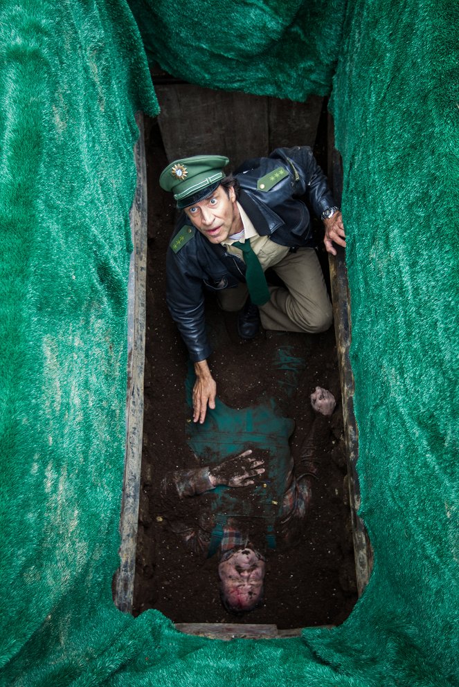 Hubert und Staller - Season 5 - Wer anderen eine Grube gräbt - Photos