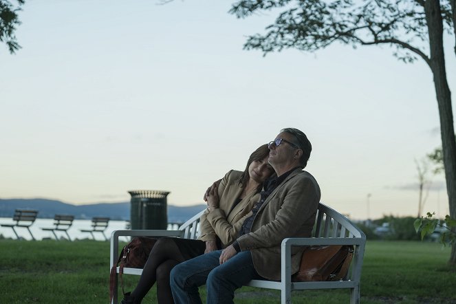 Nowoczesna miłość - Dziennikarka wypuszcza strzałę Amora - Z filmu - Catherine Keener, Andy Garcia