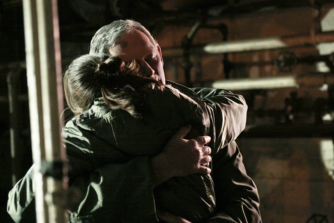 Alias - Season 4 - Nightingale - Photos - Victor Garber