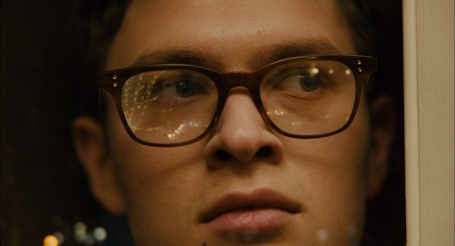 Az aranypinty - Filmfotók - Ansel Elgort