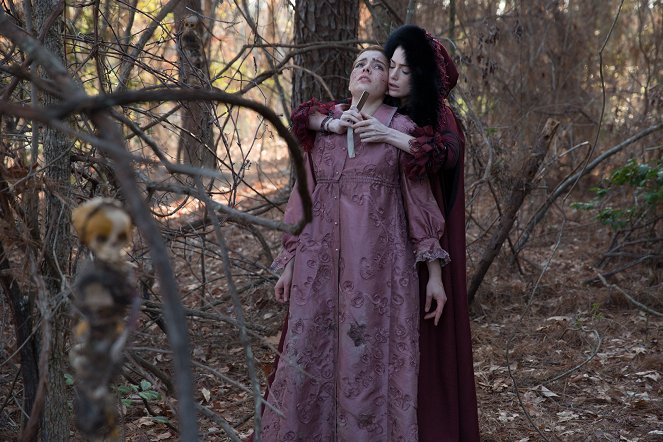 Salem - The Red Rose and the Briar - Filmfotók
