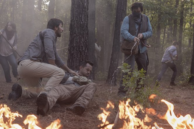 The Walking Dead - Überschrittene Grenzen - Filmfotos - Juan Javier Cardenas, Josh McDermitt
