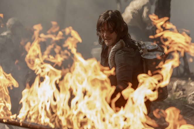 The Walking Dead - Season 10 - Lines We Cross - Photos - Norman Reedus