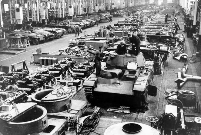 Háborús gyárak - Filmfotók