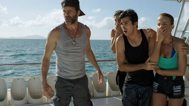 5 Headed Shark Attack - Do filme - Chris Bruno, Chris Costanzo, Lindsay Sawyer