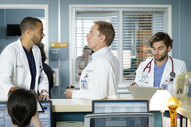 Grey's Anatomy - Die jungen Ärzte - Vom Himmel gefallen - Filmfotos - Jesse Williams, Greg Germann, Jake Borelli