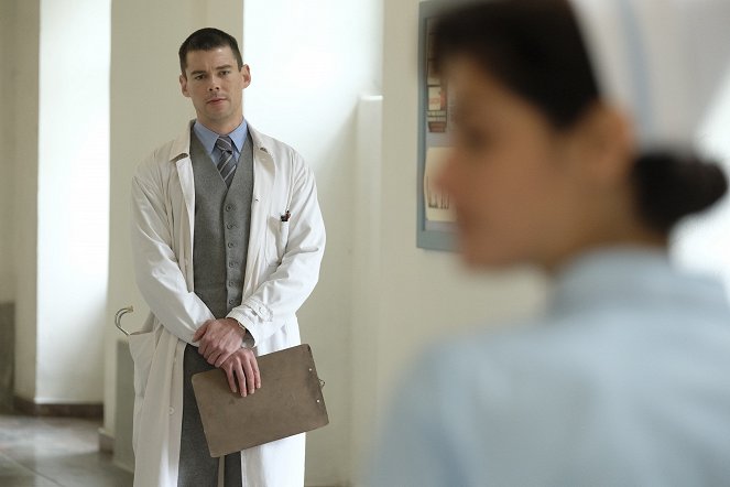 World on Fire - Season 1 - Episode 1 - Photos - Brian J. Smith