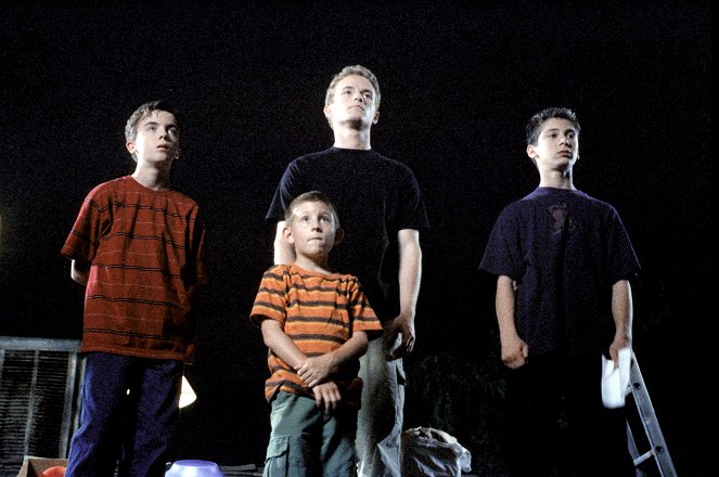 Malcolm in the Middle - Season 2 - Halloween Approximately - Photos